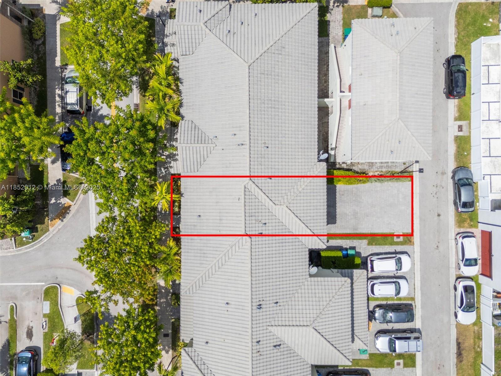 KENDALL COMMONS RESIDENTI - Residential