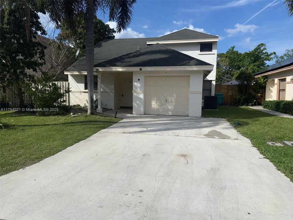 Photo of 109 Azalea Cir #109, Boynton Beach, FL 33436 (MLS # A11754221)