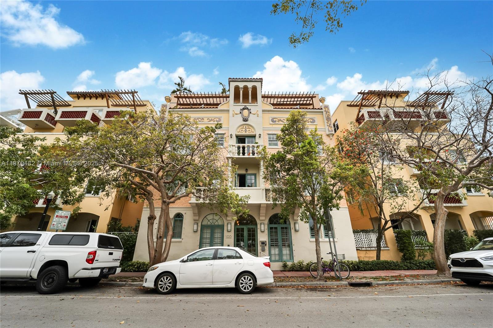 THE AMBASSADORS CONDO - Residential