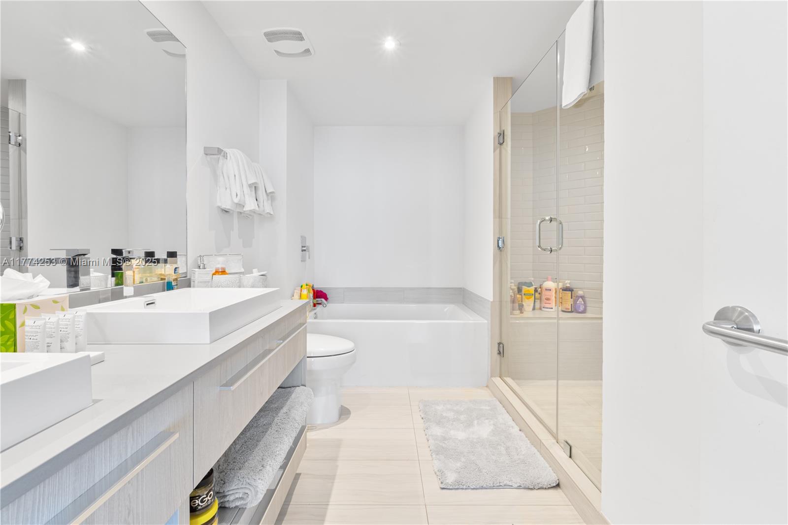 4010 SOUTH OCEAN CONDO - Residential Lease