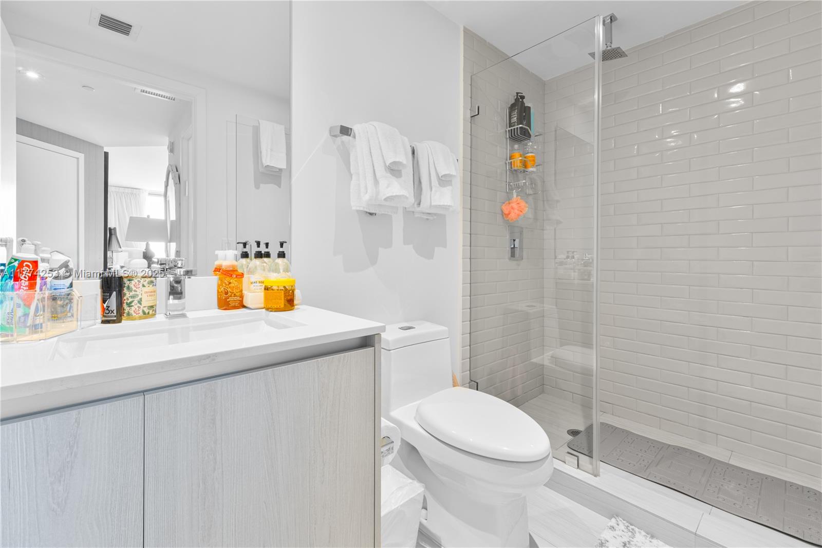 4010 SOUTH OCEAN CONDO - Residential Lease