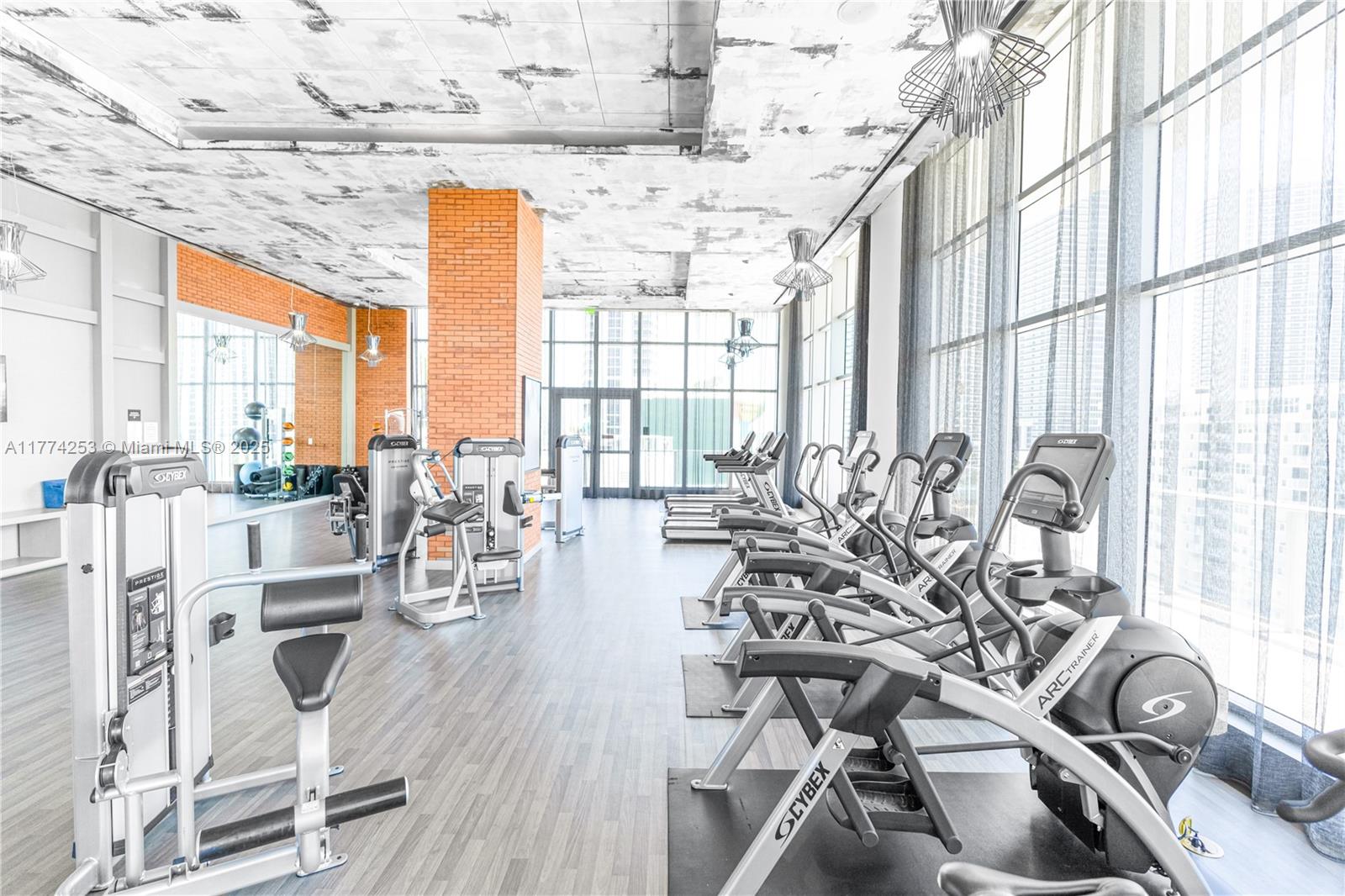 4010 SOUTH OCEAN CONDO - Residential Lease