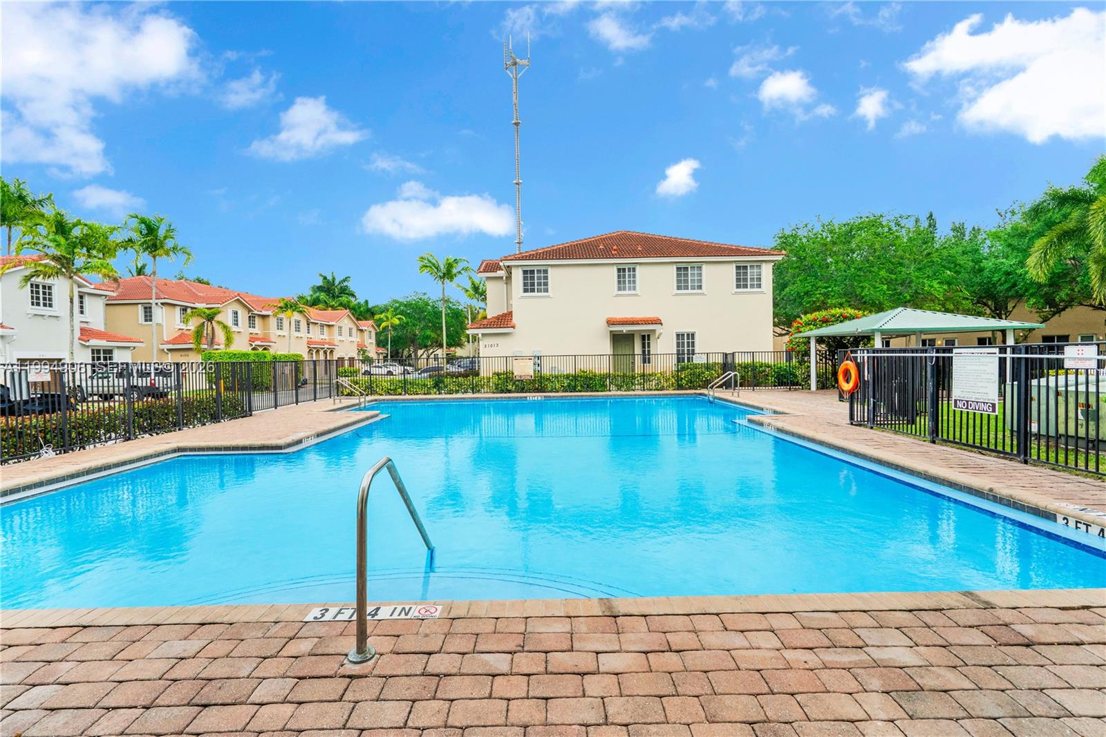 MAJORCA ISLES II CONDO - Residential