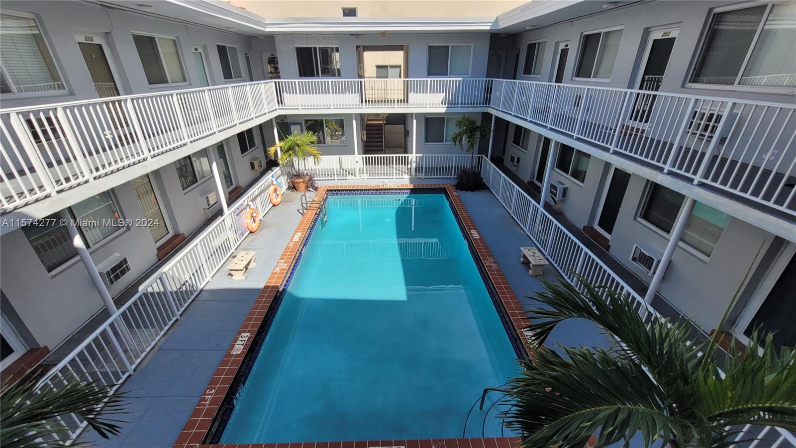 MIMO ON THE BEACH III CON - Residential Lease