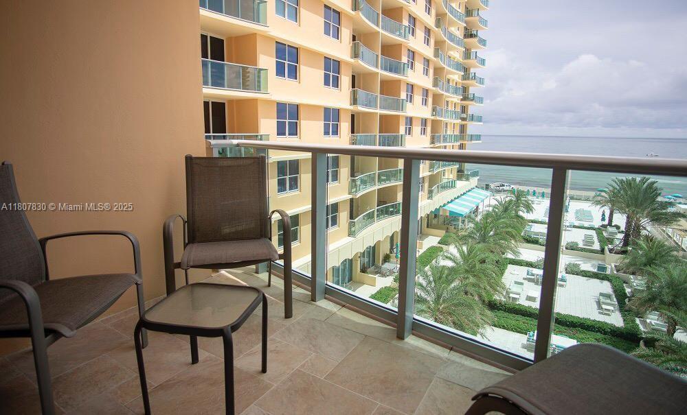 WAVE CONDO - Residential Lease