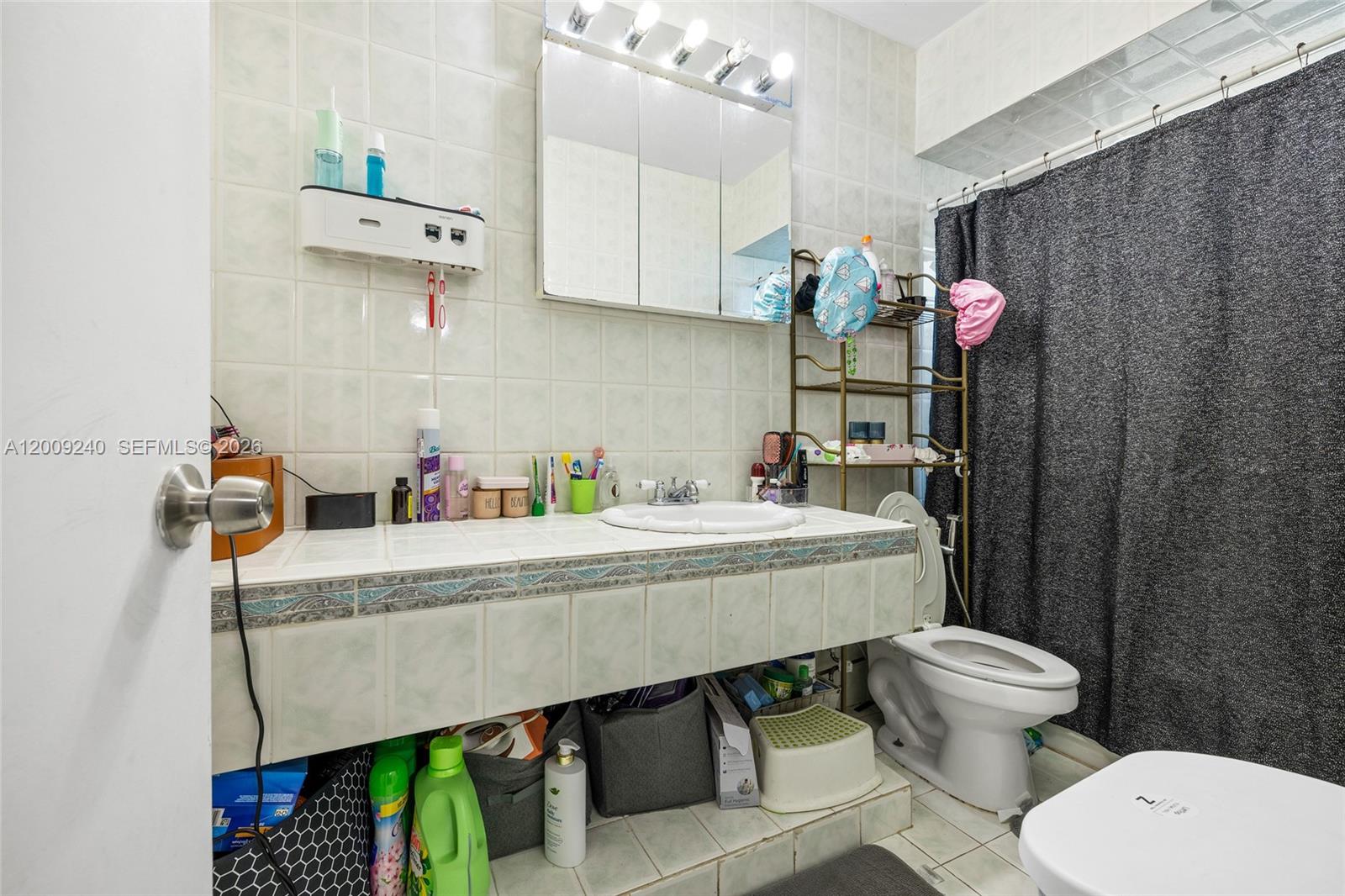 SO MIAMI HEIGHTS MANOR - Residential