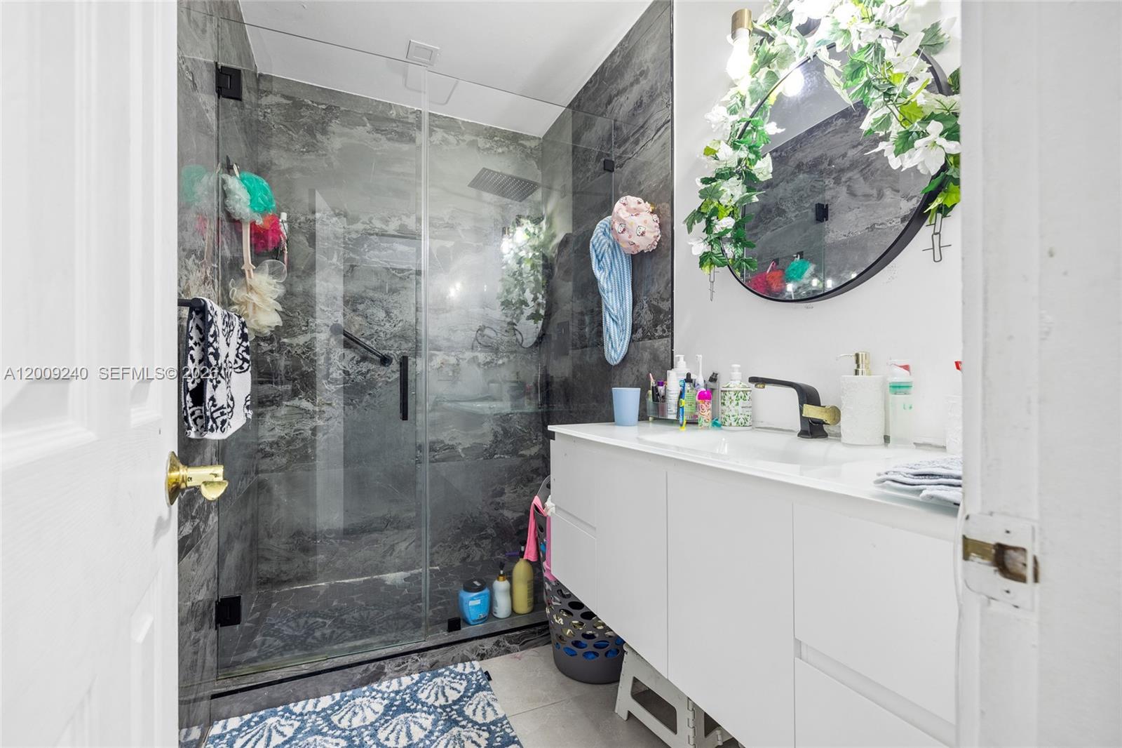 SO MIAMI HEIGHTS MANOR - Residential