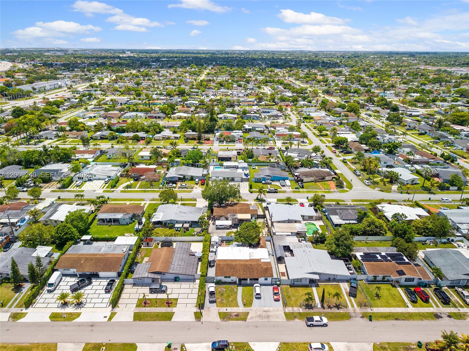 SO MIAMI HEIGHTS MANOR - Residential