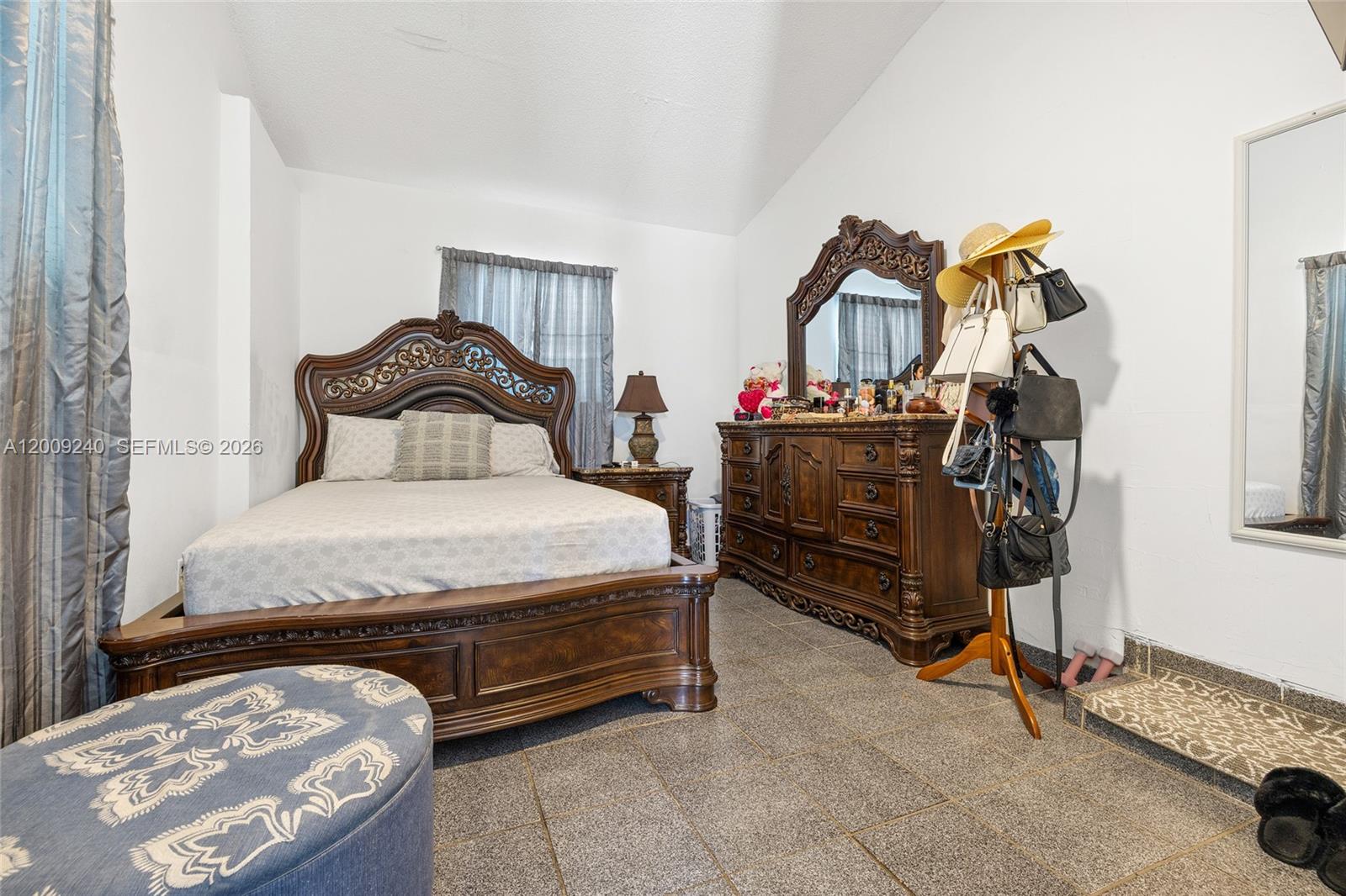 SO MIAMI HEIGHTS MANOR - Residential