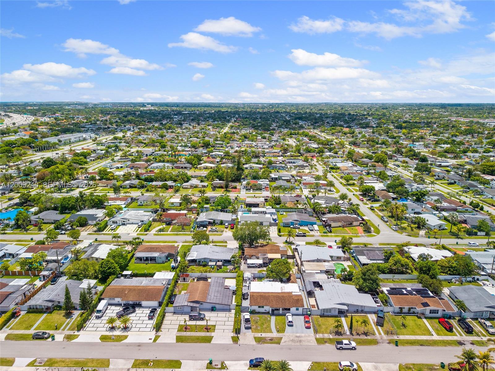 SO MIAMI HEIGHTS MANOR - Residential