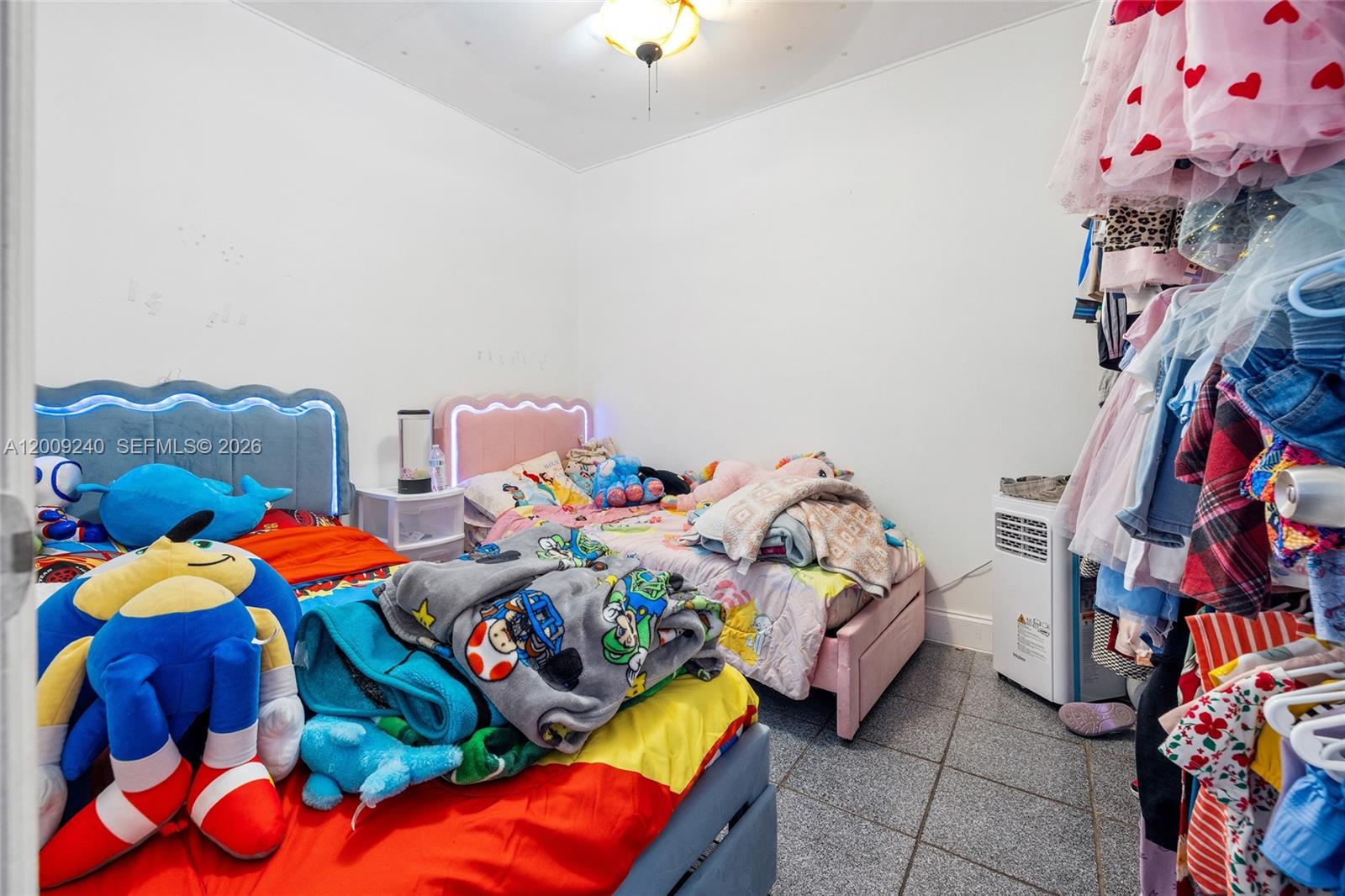 SO MIAMI HEIGHTS MANOR - Residential