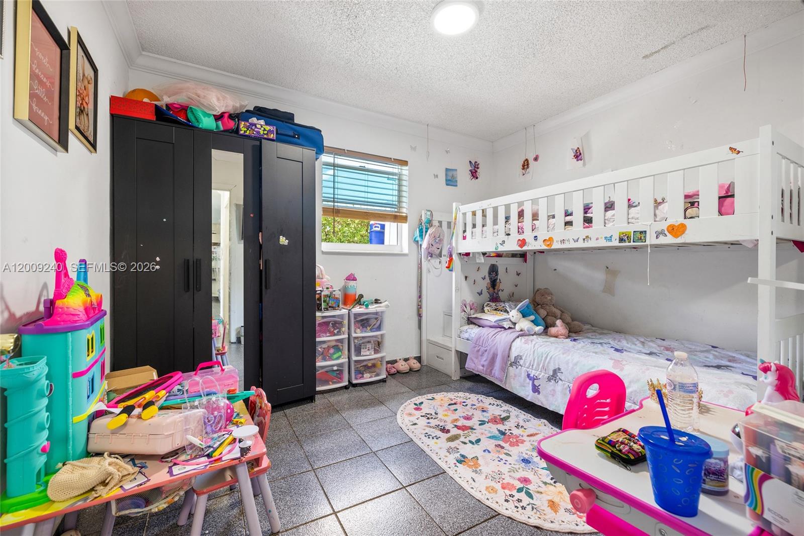 SO MIAMI HEIGHTS MANOR - Residential