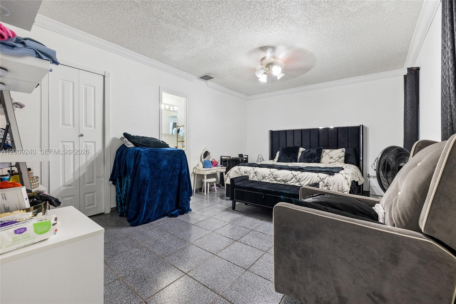 SO MIAMI HEIGHTS MANOR - Residential