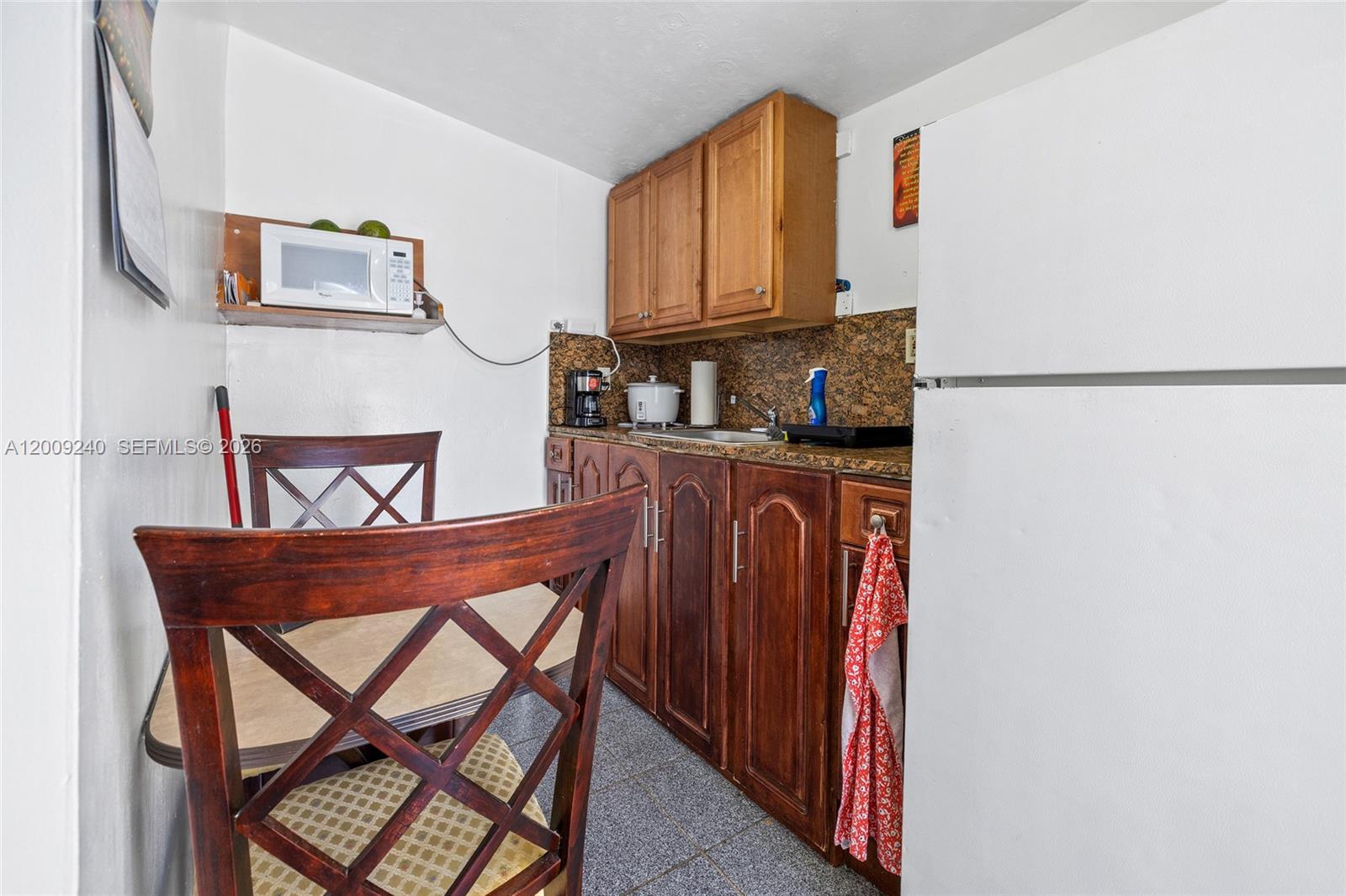 SO MIAMI HEIGHTS MANOR - Residential