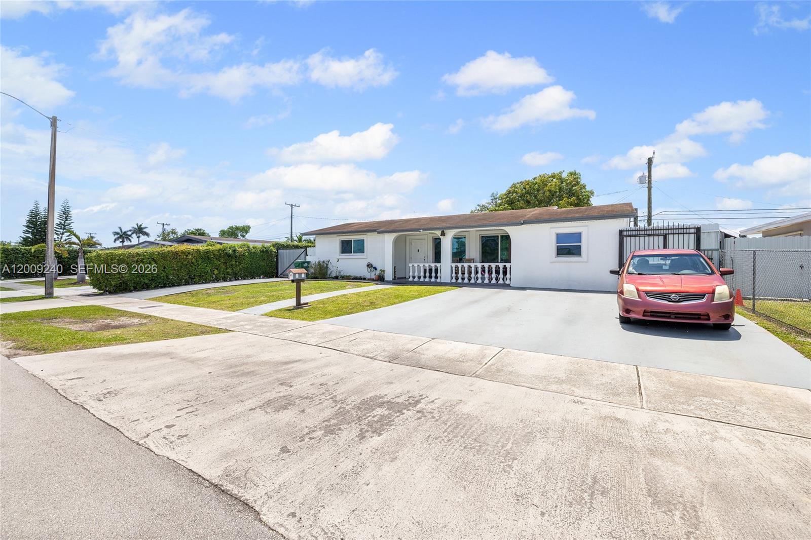 SO MIAMI HEIGHTS MANOR - Residential