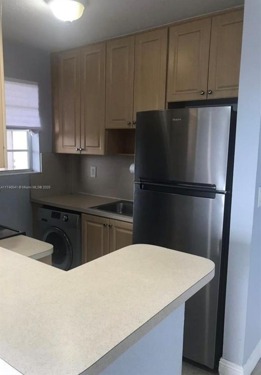 Property for Sale at 110 Se 2nd St 312, Hallandale Beach, Broward County, Florida - Bedrooms: 1 
Bathrooms: 1  - $185,000