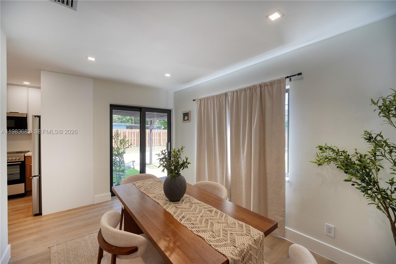 NORTH ANDREWS GARDENS - Residential