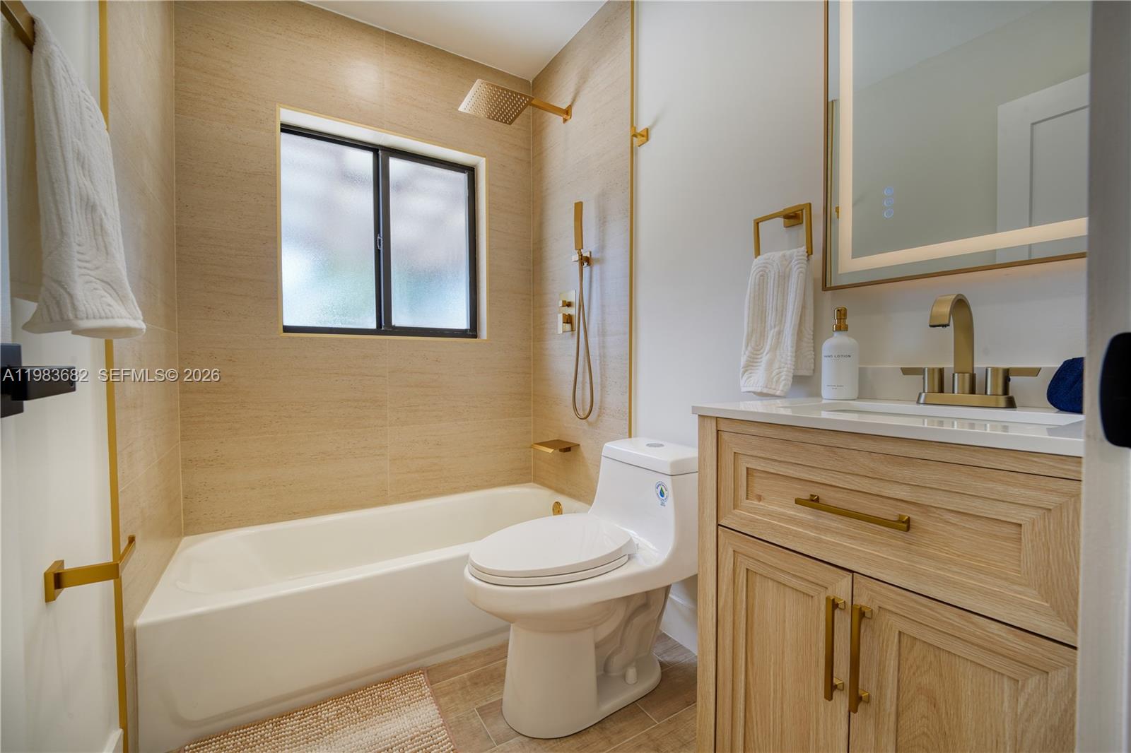 NORTH ANDREWS GARDENS - Residential