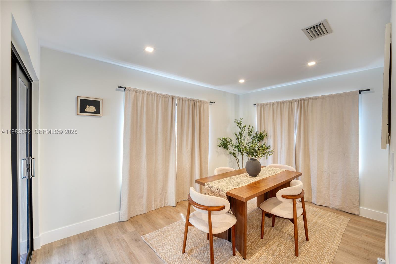 NORTH ANDREWS GARDENS - Residential