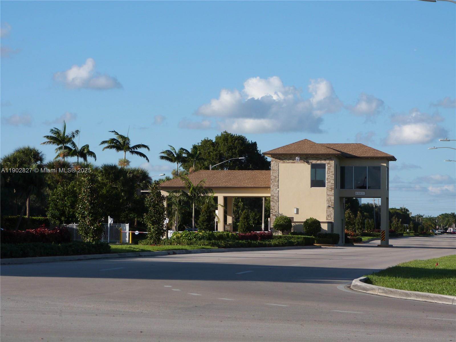 CAMBRIDGE AT CENTURY VILL - Residential Lease