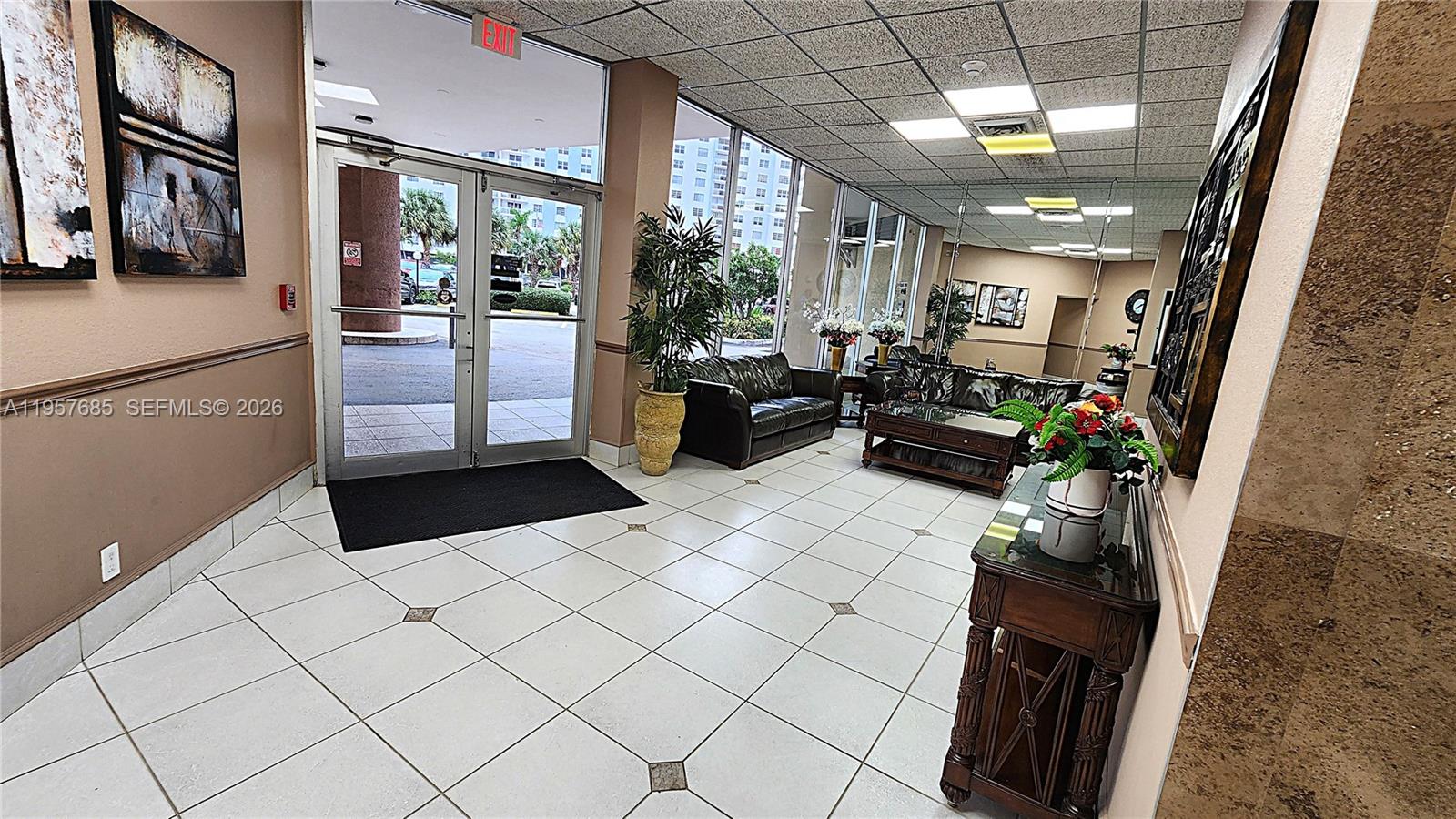 IMPERIAL TOWERS CONDO - Residential