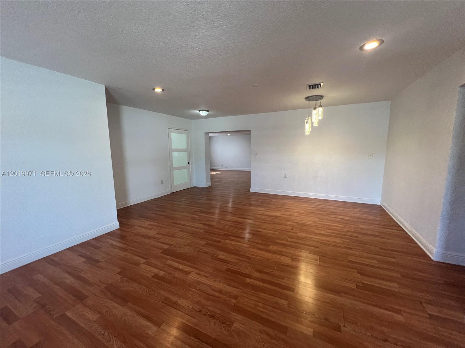 LAKEWOOD ESTS - Residential