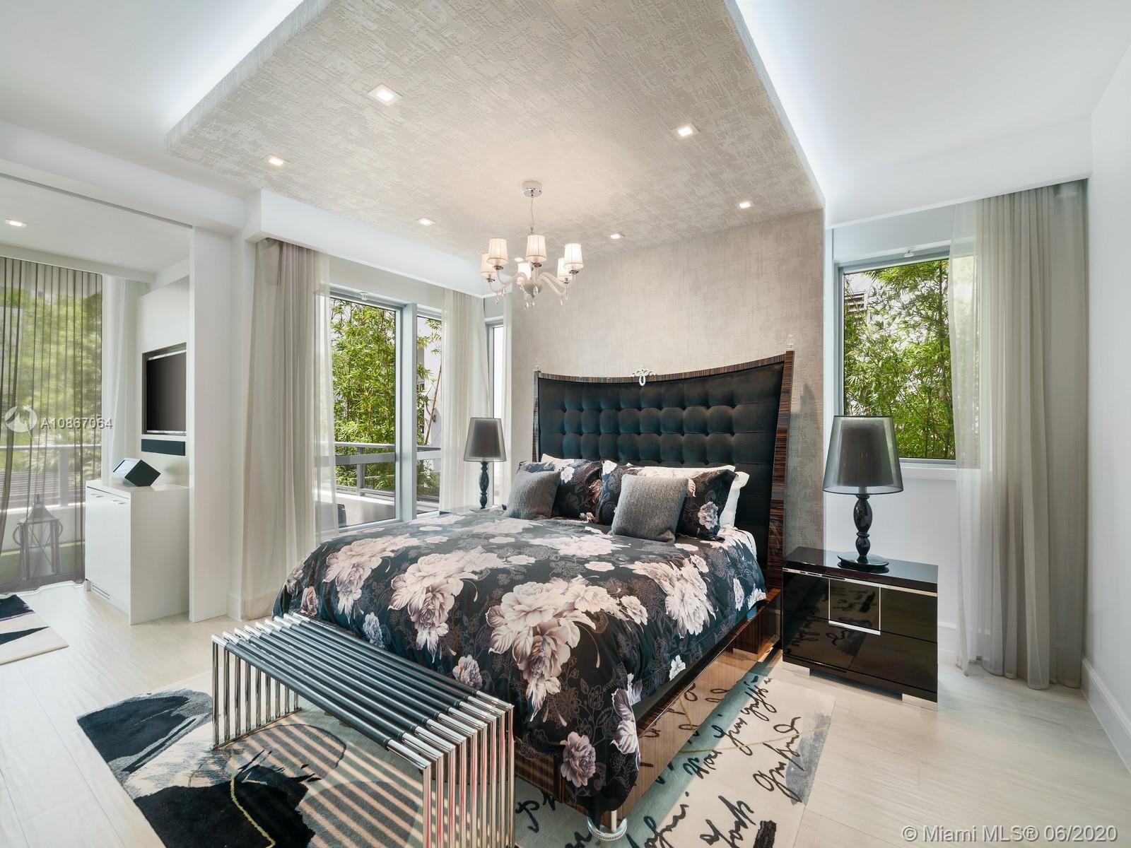 OCEAN HOUSE CONDO - Residential