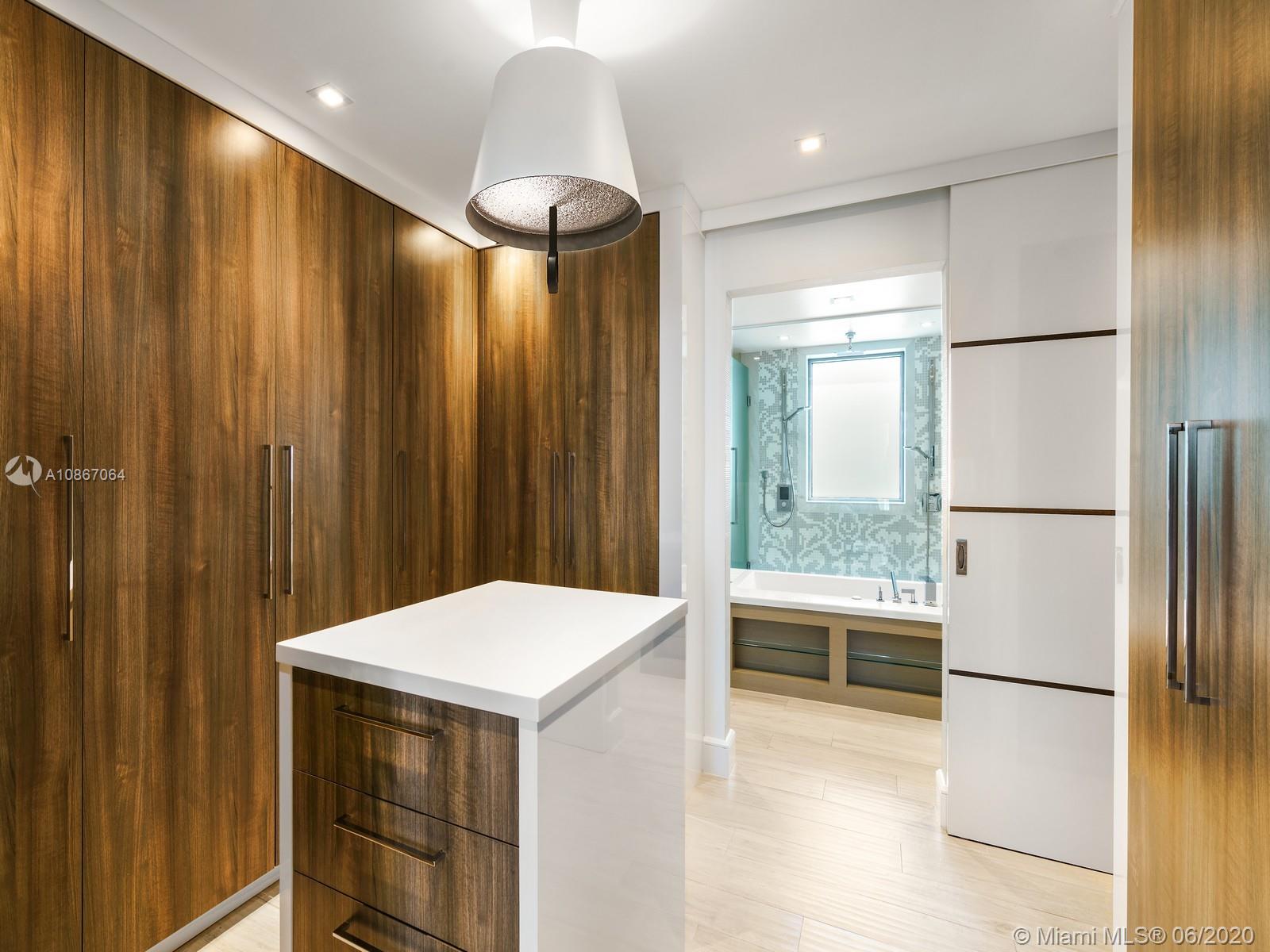 OCEAN HOUSE CONDO - Residential