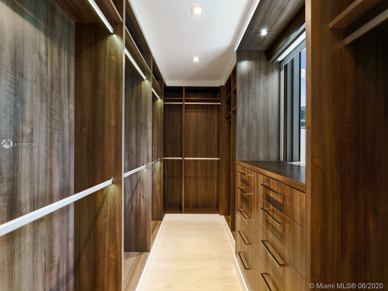 OCEAN HOUSE CONDO - Residential