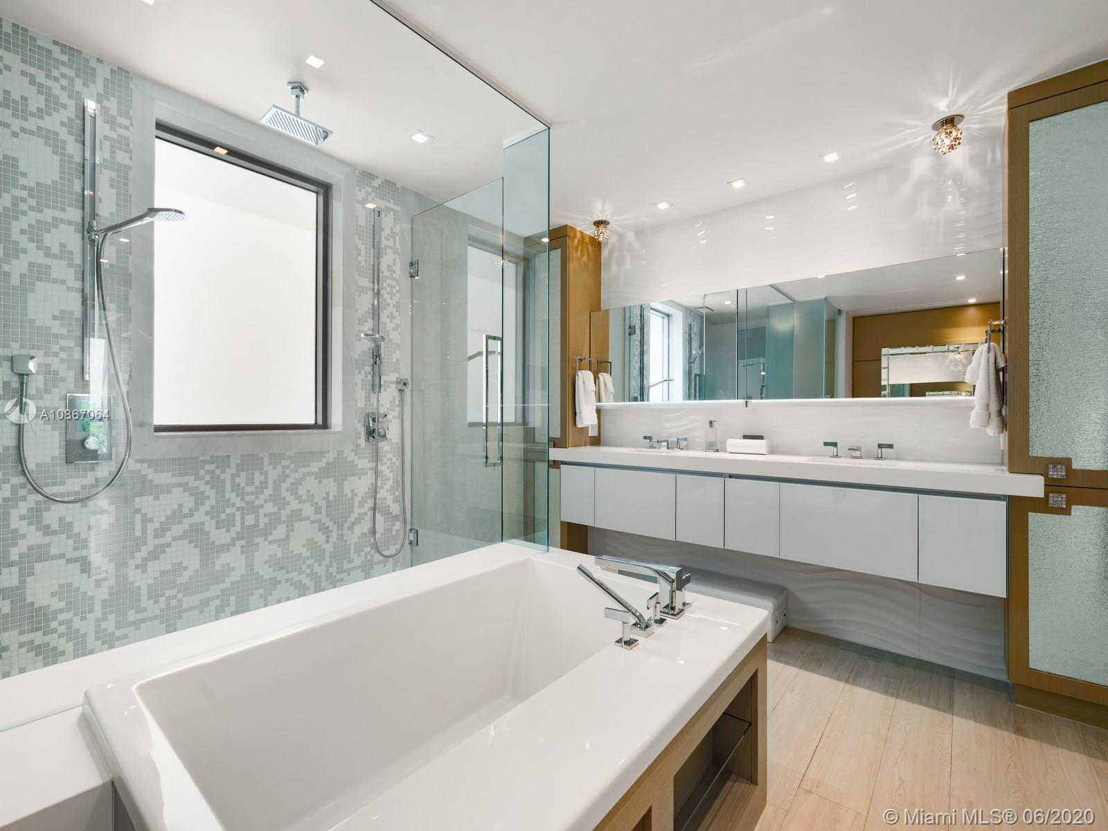 OCEAN HOUSE CONDO - Residential