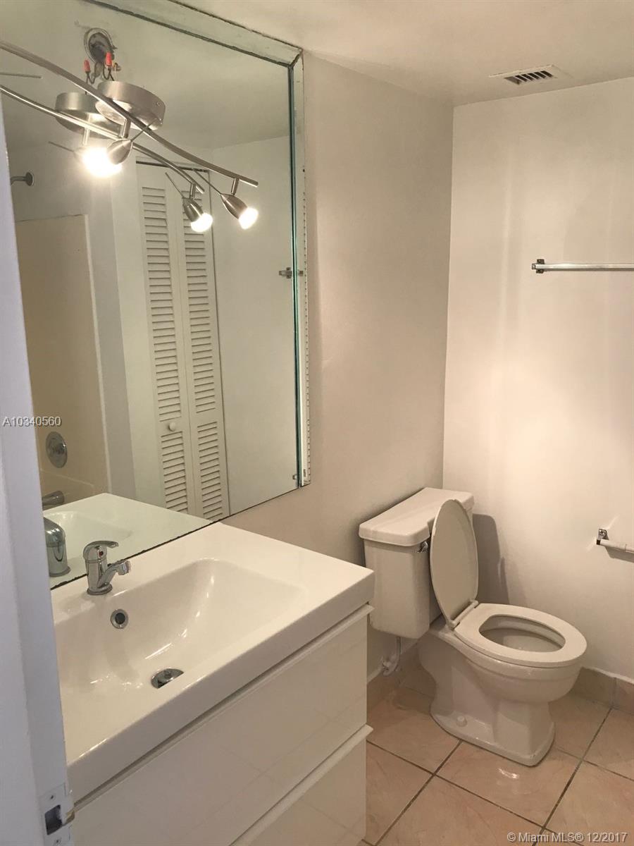 SAILBOAT CAY CONDO - Residential Lease