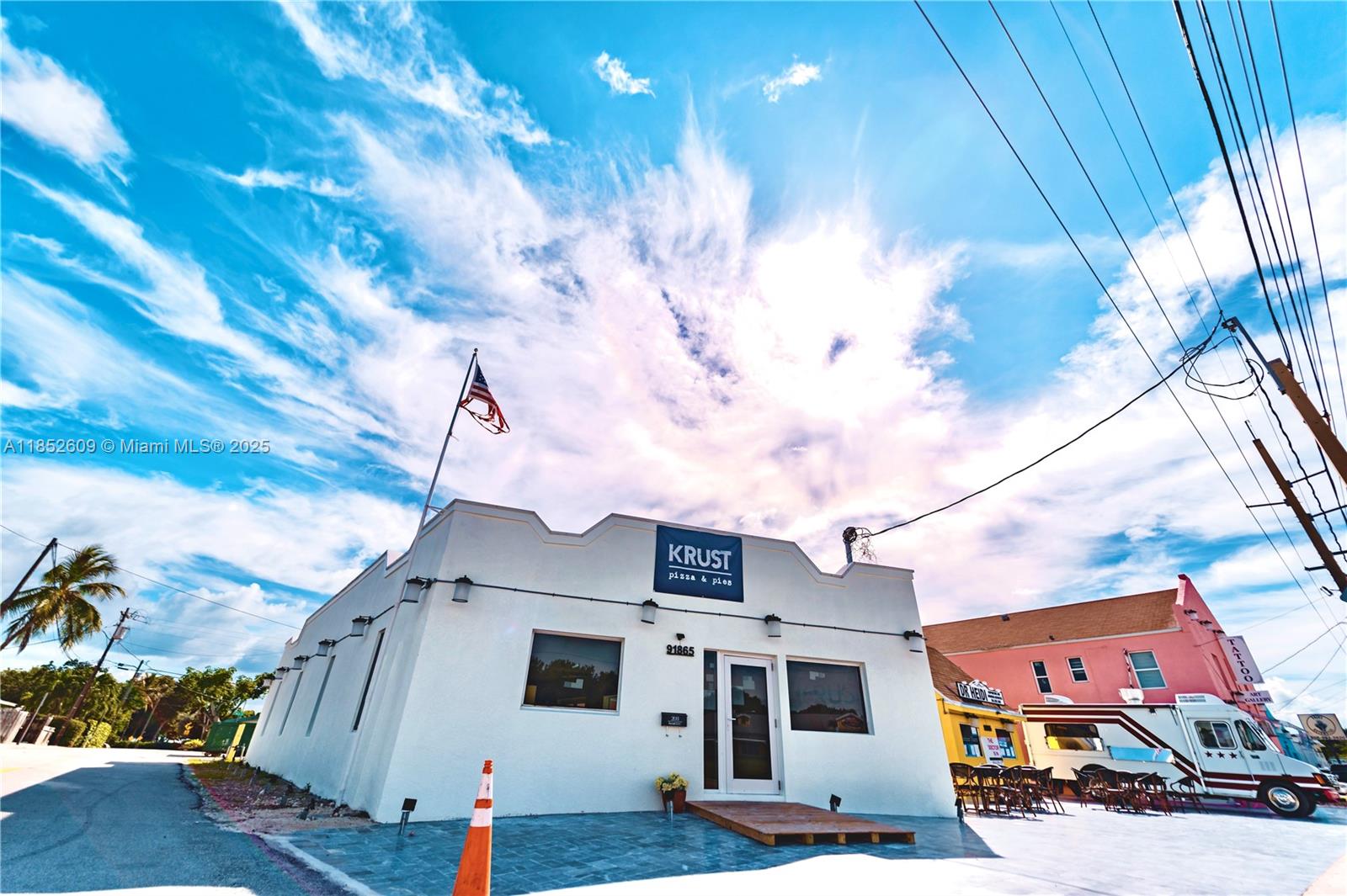 TAVERNIER NO 2 - Residential Lease