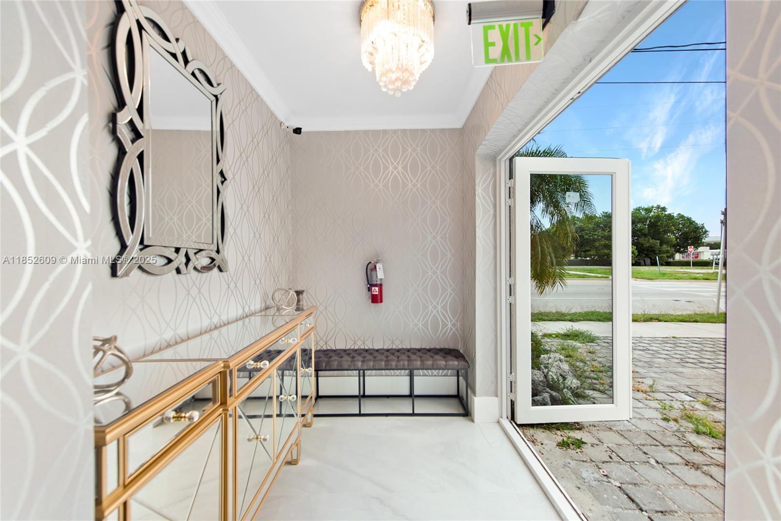 TAVERNIER NO 2 - Residential Lease