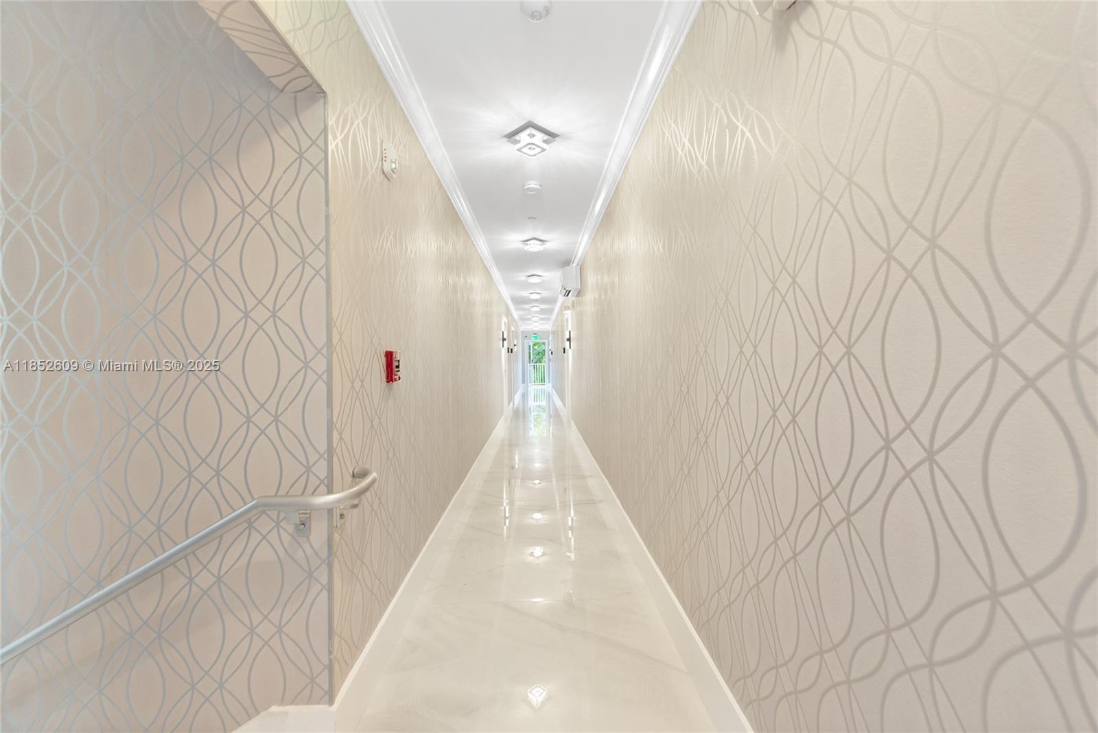 TAVERNIER NO 2 - Residential Lease