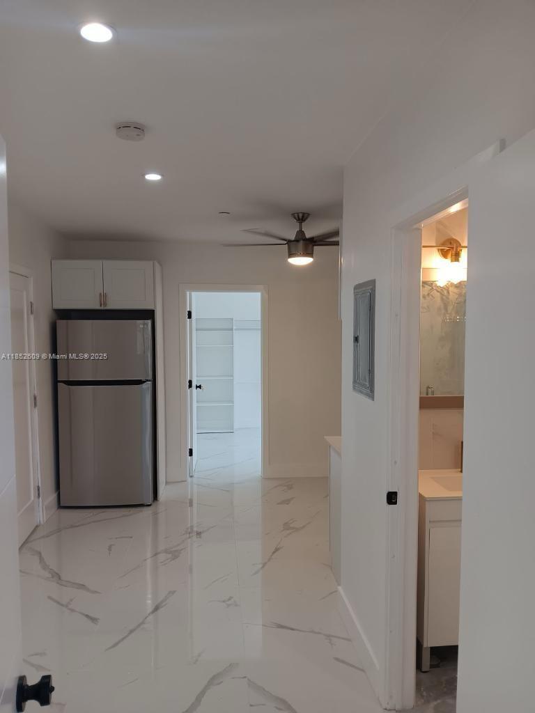 TAVERNIER NO 2 - Residential Lease