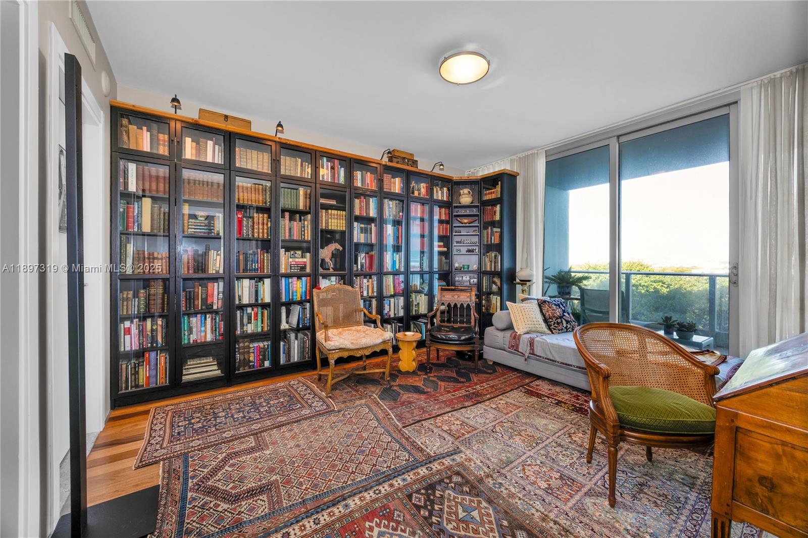 GROVENOR HOUSE CONDO - Residential