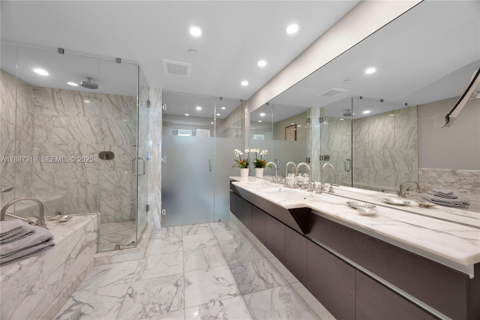 GROVENOR HOUSE CONDO - Residential