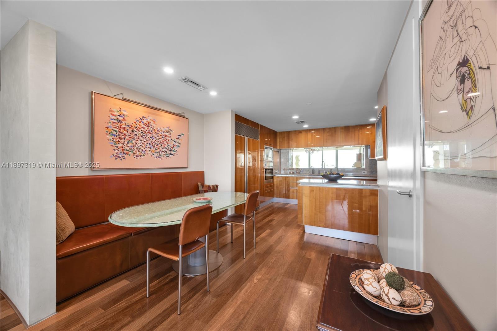 GROVENOR HOUSE CONDO - Residential
