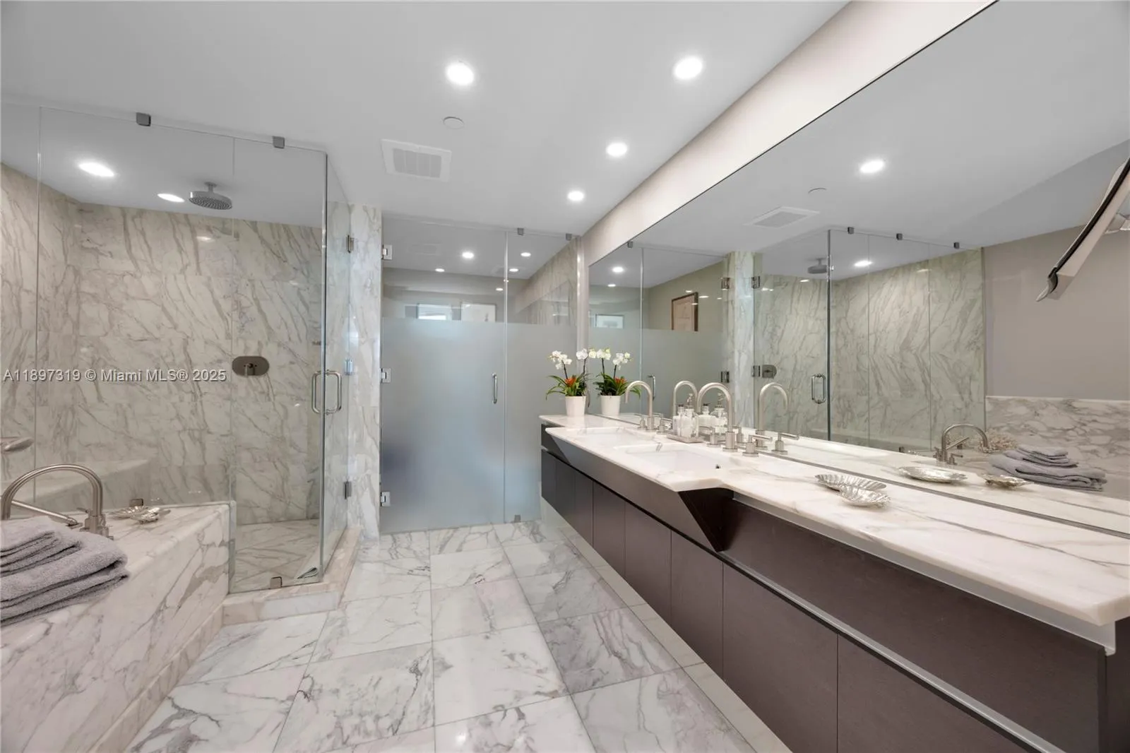 Miami, Florida 33133, United States, 3 Bedrooms Bedrooms, ,4 BathroomsBathrooms,Residential,Active,228697