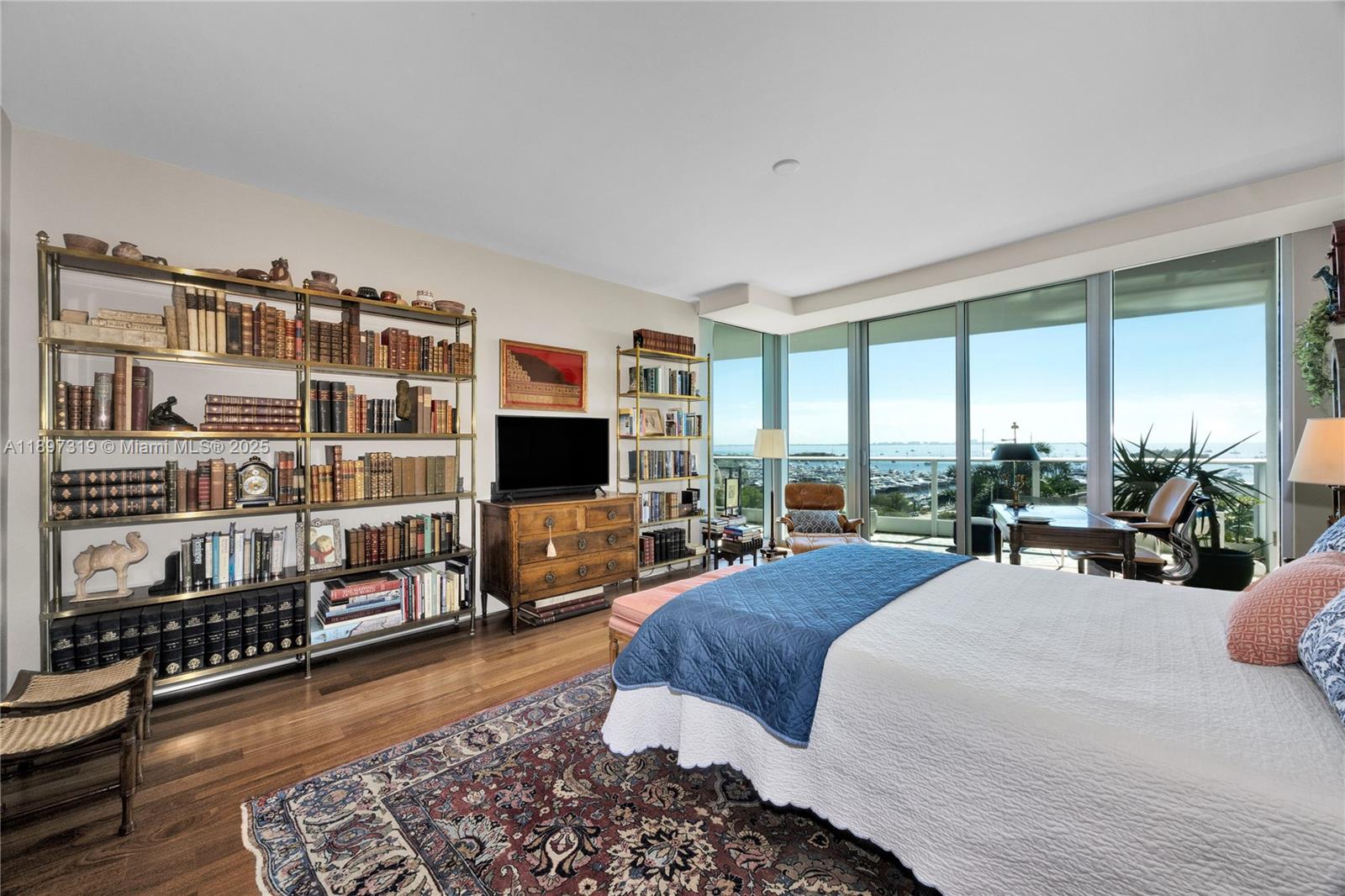 GROVENOR HOUSE CONDO - Residential