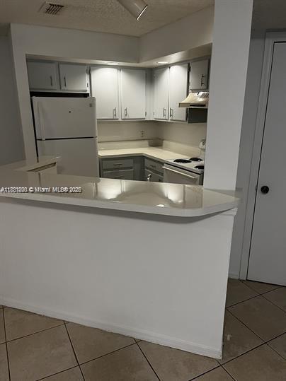CORAL KEY CONDO - Residential Lease