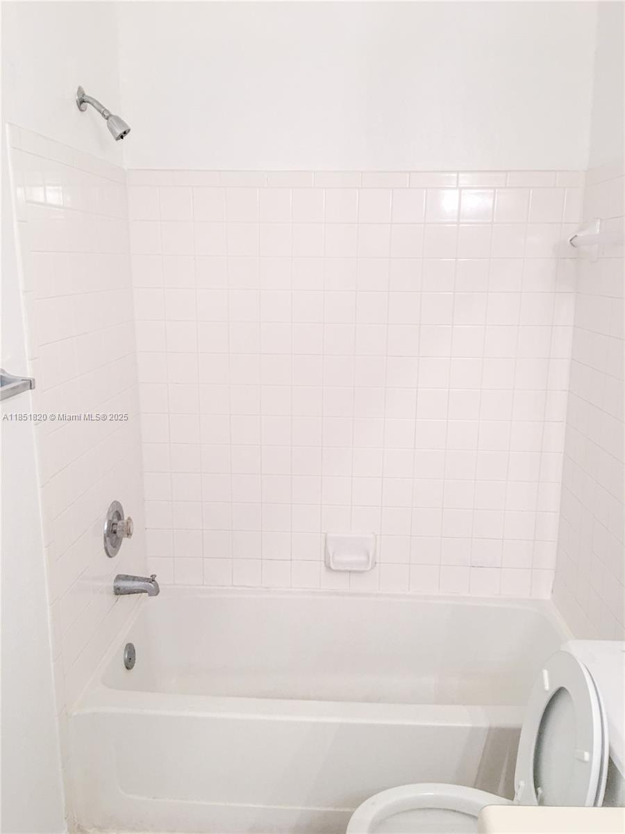 CORAL KEY CONDO - Residential Lease
