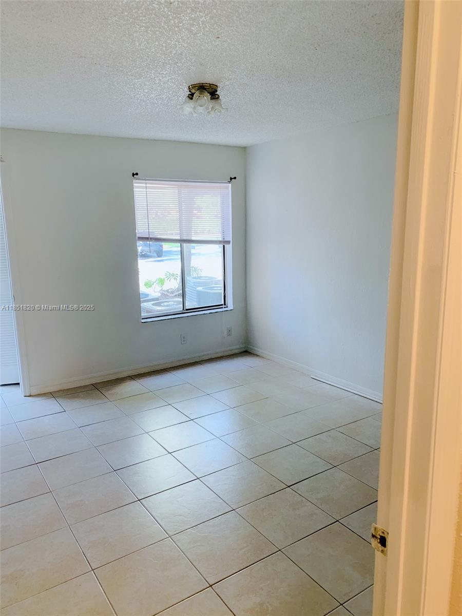 CORAL KEY CONDO - Residential Lease