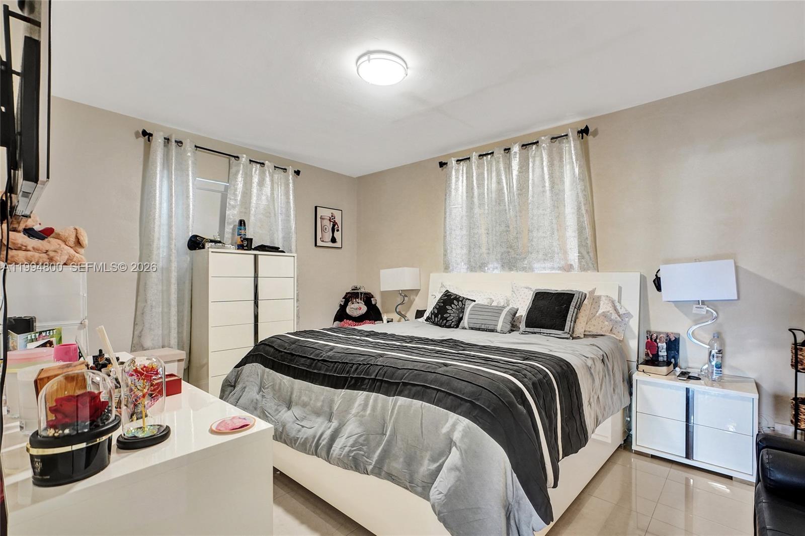 TREASURE ISLAND - Residential