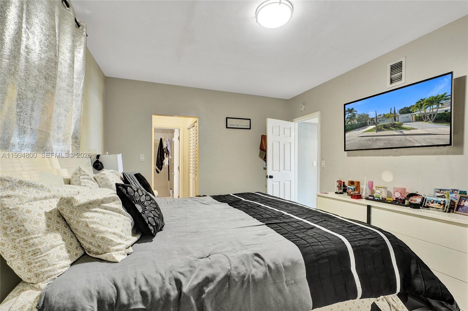 TREASURE ISLAND - Residential