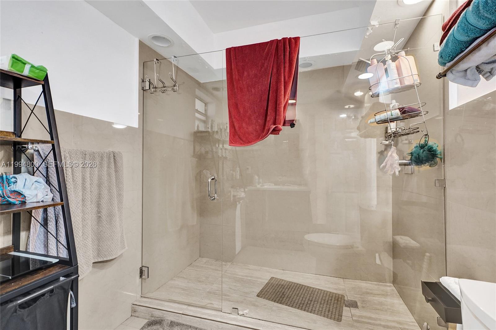 TREASURE ISLAND - Residential