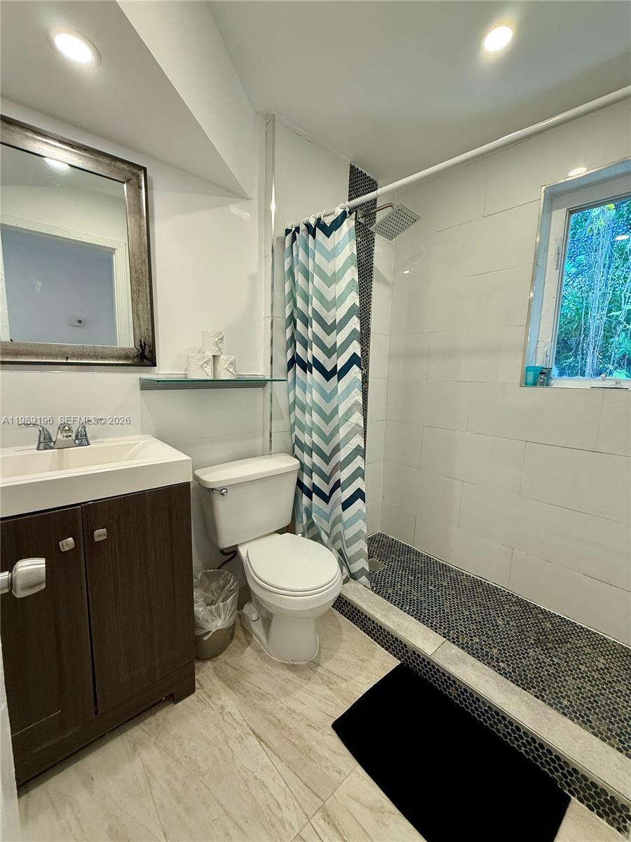 LINCOLN SUB - Residential Lease