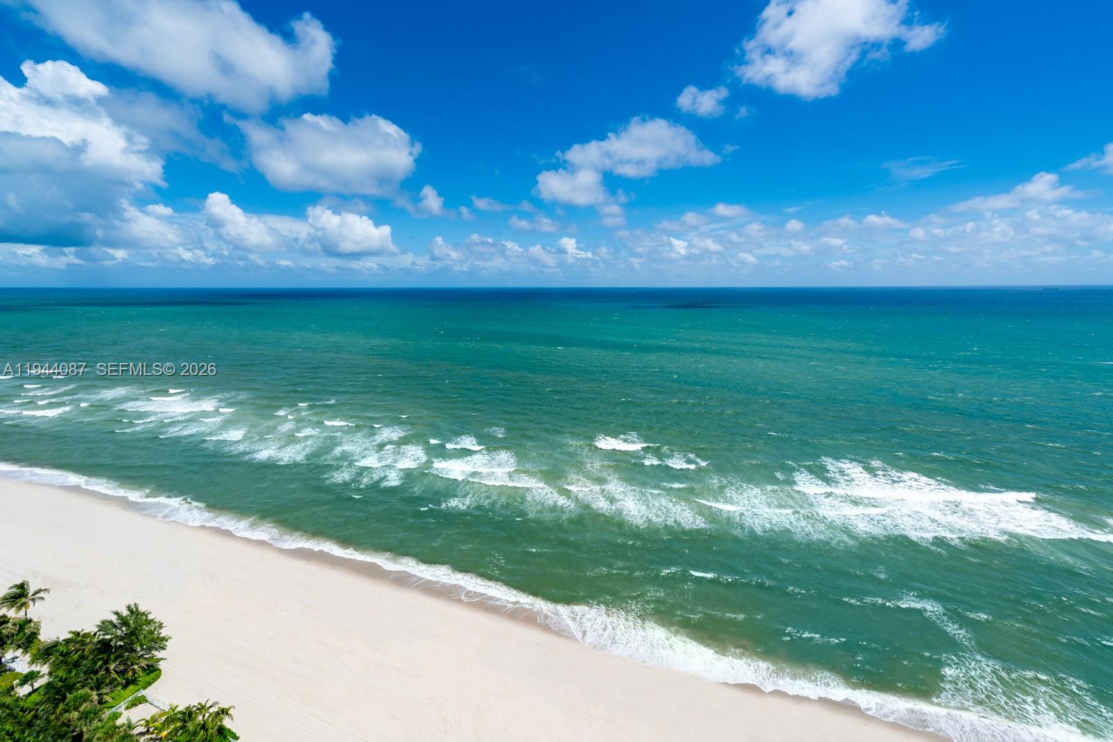 18555 COLLINS AVENUE COND - Residential