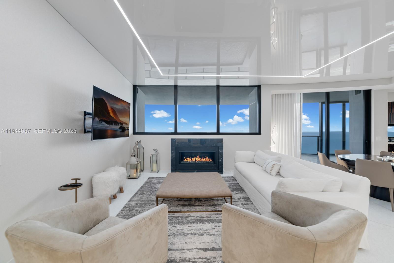 18555 COLLINS AVENUE COND - Residential