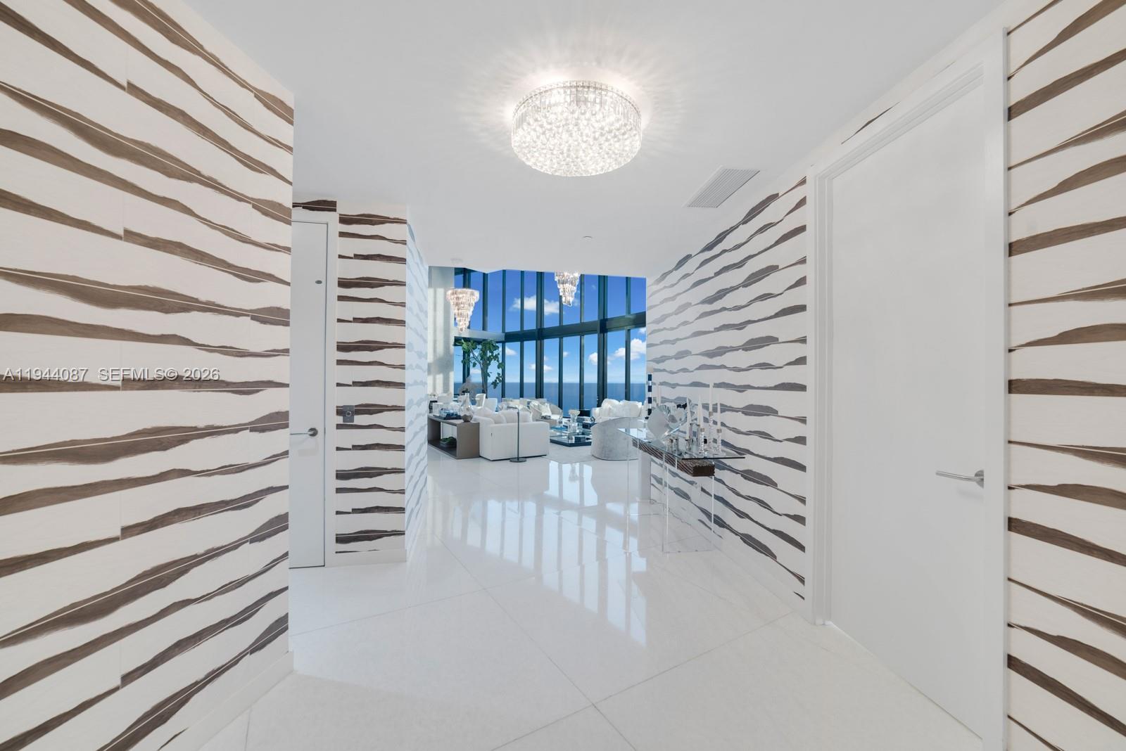 18555 COLLINS AVENUE COND - Residential